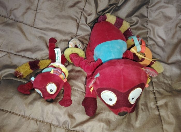Lot 2 peluches activité raton laveur lilliputiens