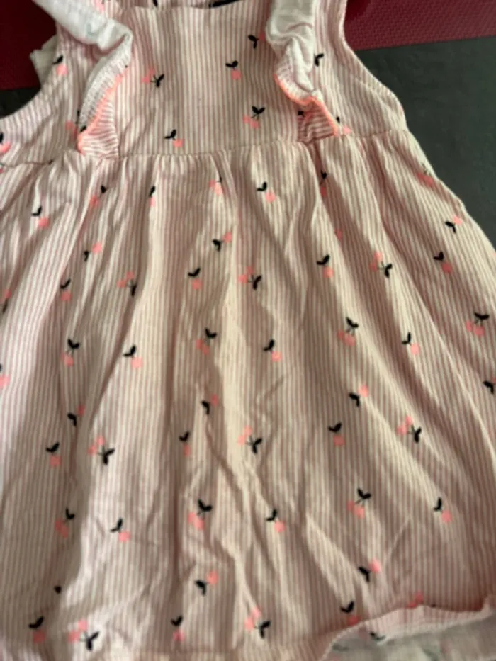Robe 6 mois - photo numéro 2