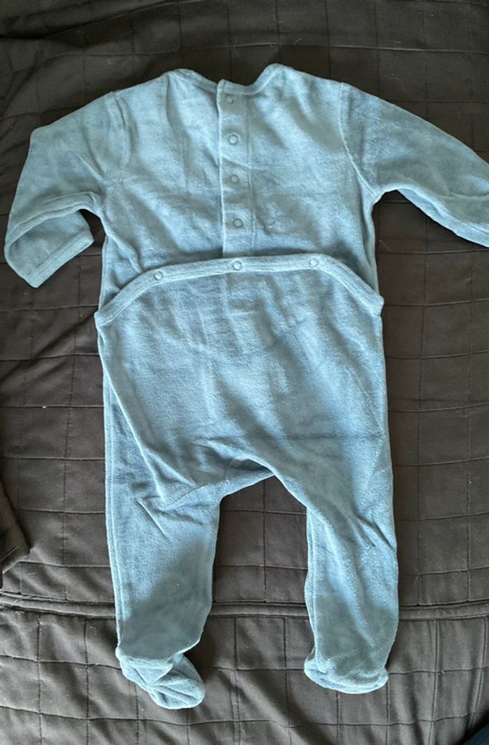 Pyjama en velours une pièce 9 mois - photo numéro 2