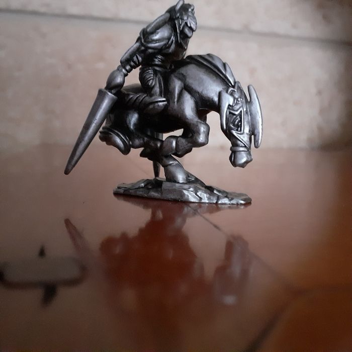 Yu-gi-oh! Figurine Gaïa Chevalier féroce