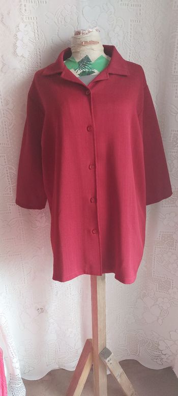 Chemise en très bon état, taille 46/48