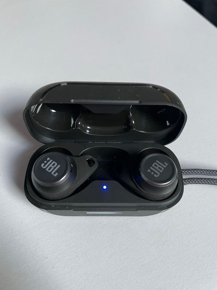 Écouteurs JBL Aero Reflect - photo numéro 3