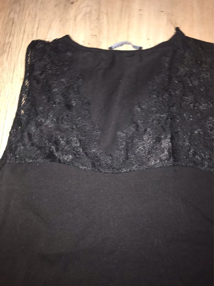 Haut Yoins taille L neuf
