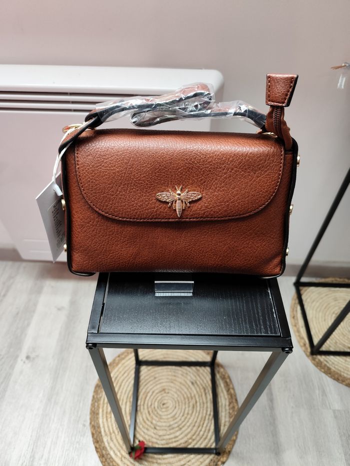 Sac à main avec bandoulière