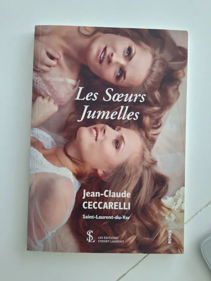 Livre les sœurs jumelles