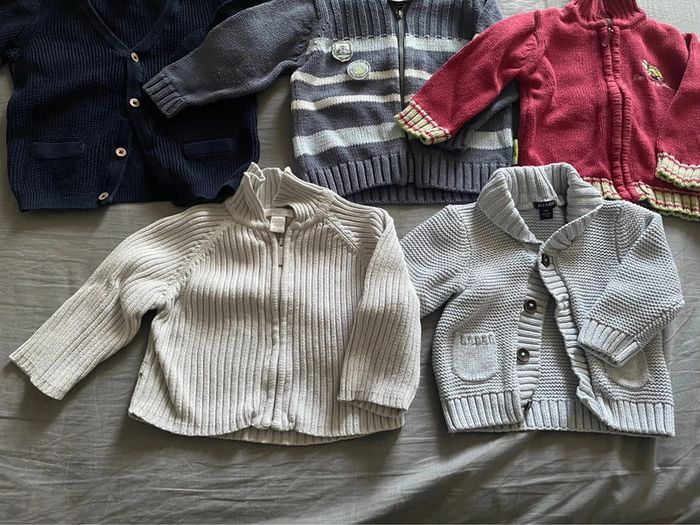 Lot 5 gilets 6 mois - photo numéro 4