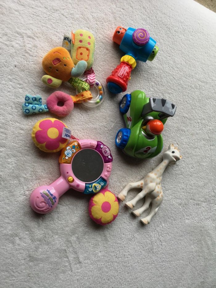 Lot 5 jouets bébé