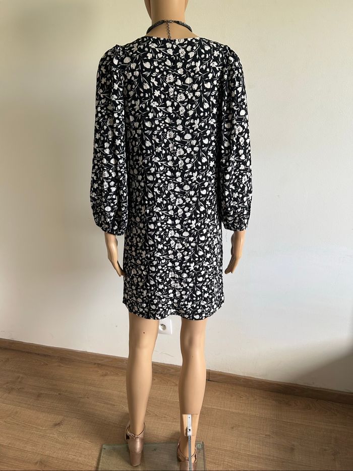 Robe noire et blanche avec manches 3/4 Naf Naf taille 38 TBE - photo numéro 6