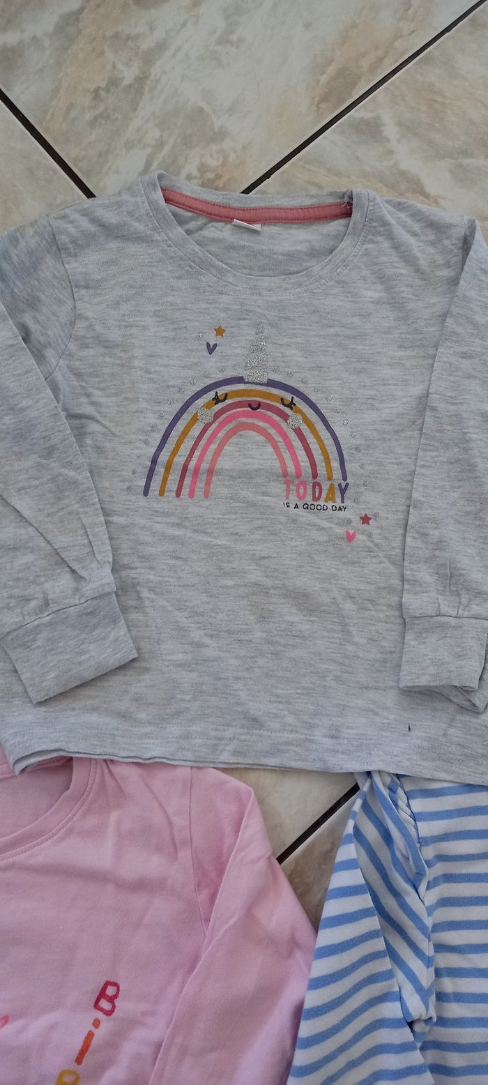 Lot de t-shirts manches longues taille 3/4 ans - photo numéro 4