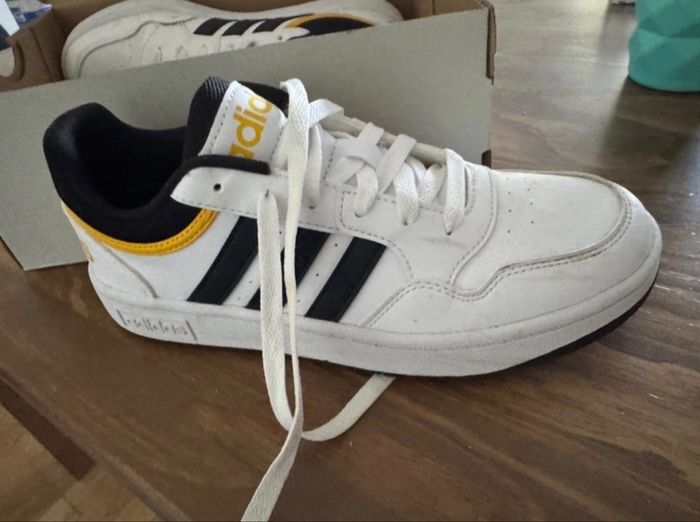 Basket adidas taille 38