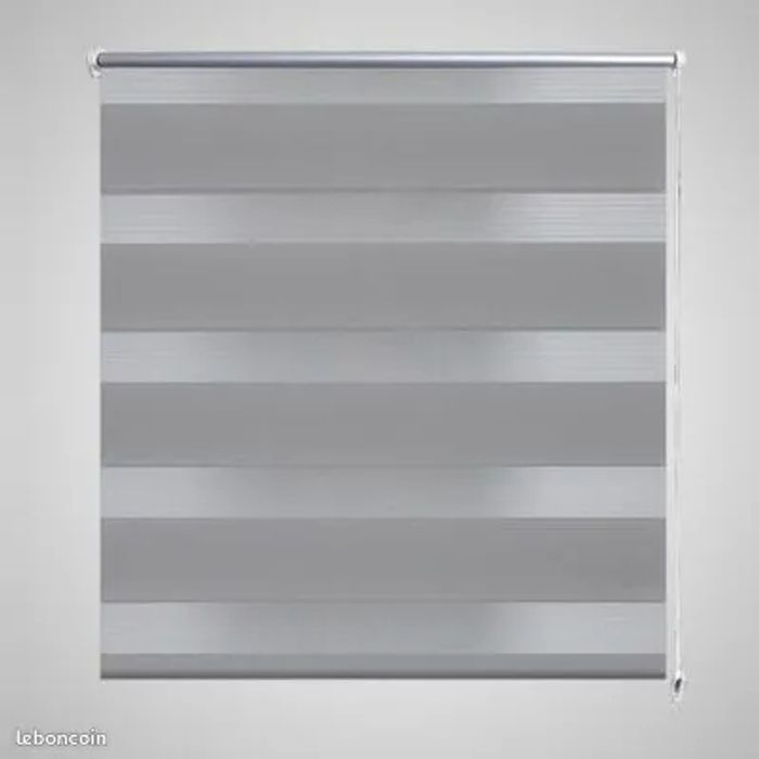Store occultant gris neuf en 80x150 cm - photo numéro 9