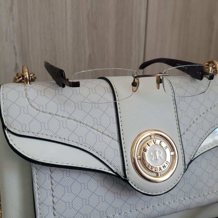 Monture de lunette Vintage, femme, forme rectangulaire, pas tres haute. Marque  Kenzo - photo numéro 5