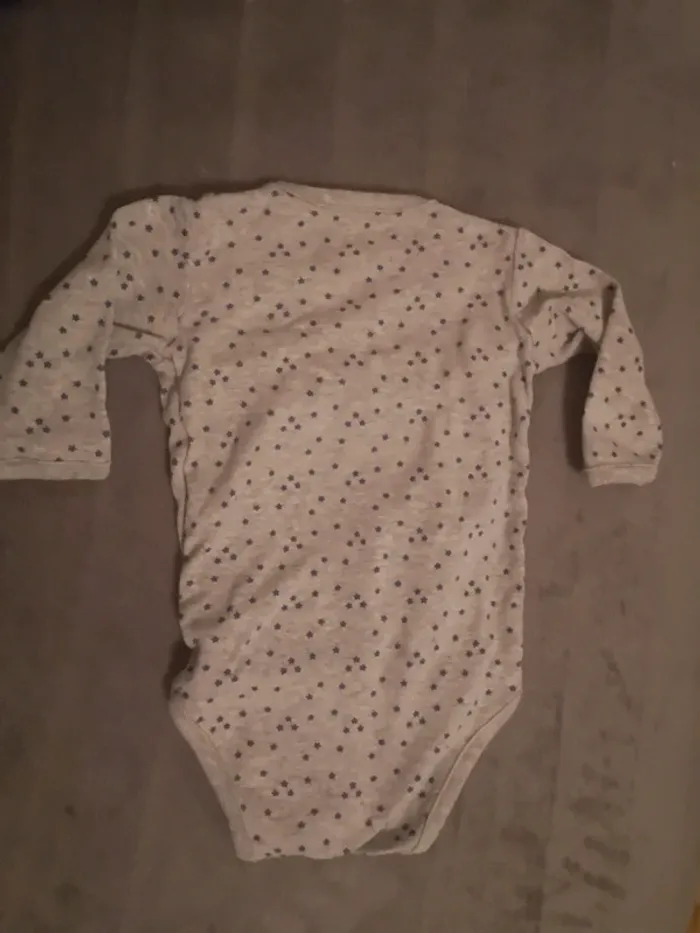 Lot de 2 bodies gris 3-6 mois - photo numéro 3