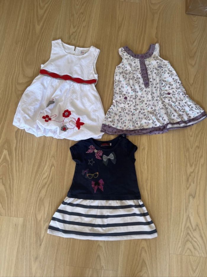 Lot 3 robes