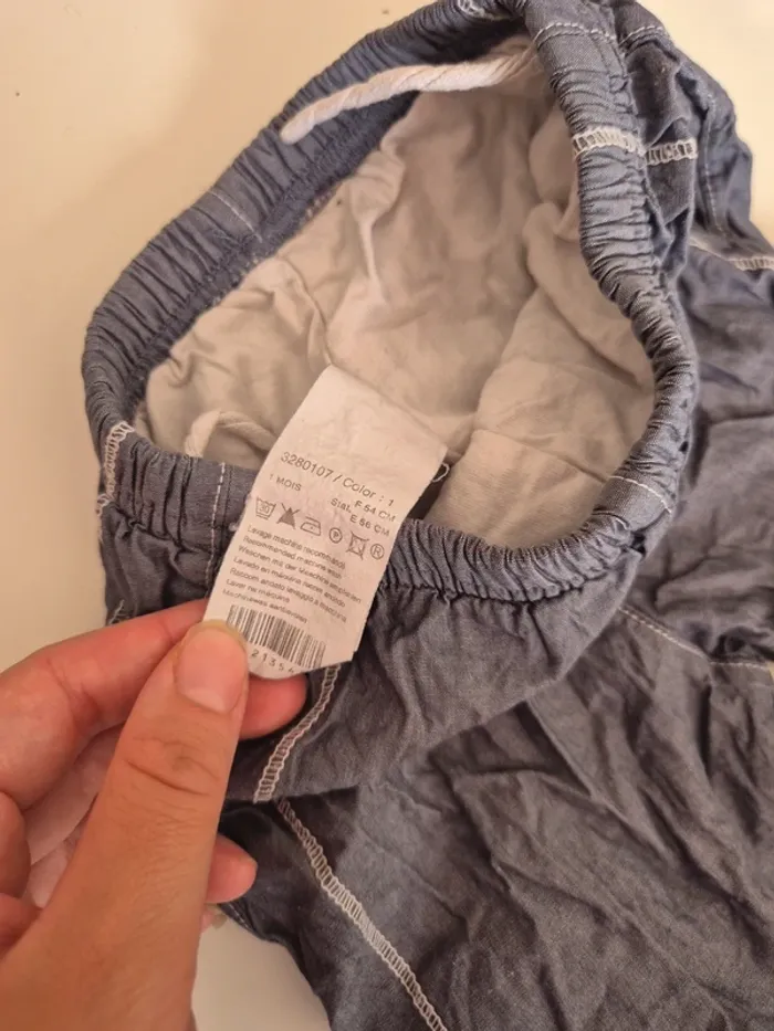 Pantalon 1 mois - photo numéro 3