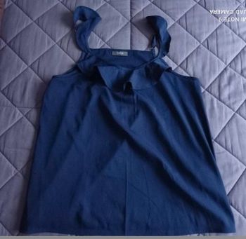 Haut bleu marine