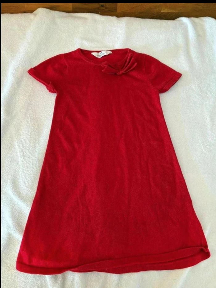 Magnifique robe rouge sans manches avec petit noeud 7 ans - photo numéro 2