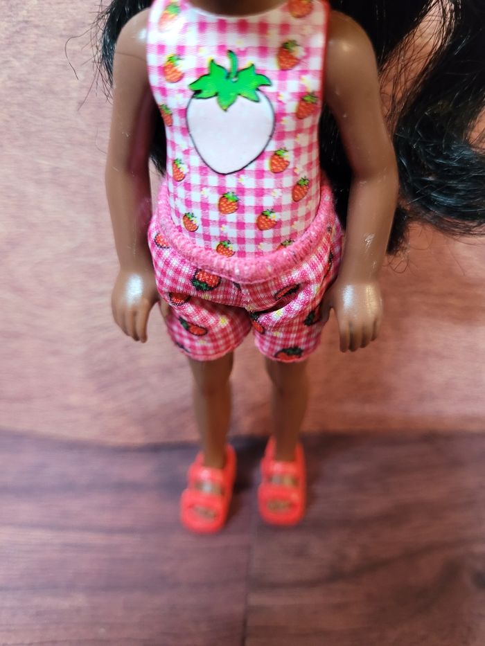 Barbiz chelsea color reveal pucnic fraise 🍓 - photo numéro 3