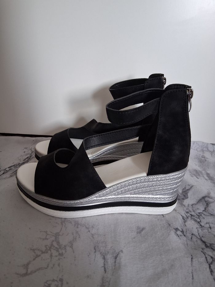 Chaussure femme talon compensés pointure 39 - photo numéro 4