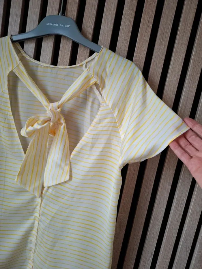 Haut fluide jaune clair blanc  Zara T 36 - photo numéro 4