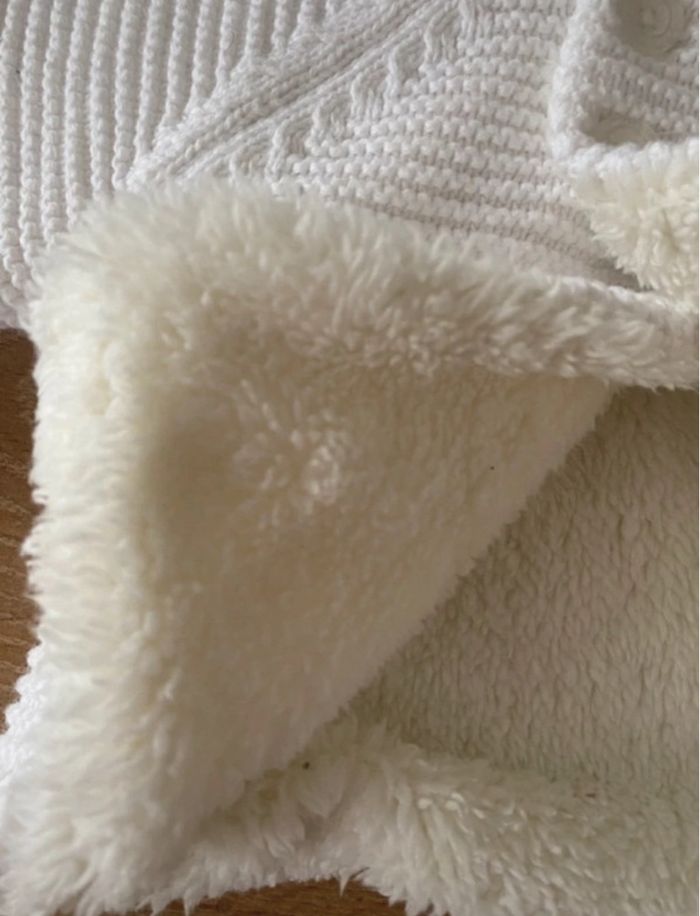 Gilets mixte Cadet Rousselle blanc   Chaud  taille  1 mois - photo numéro 4