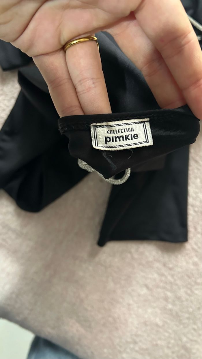 top dos nu noir avec nœuds à paillettes - photo numéro 4