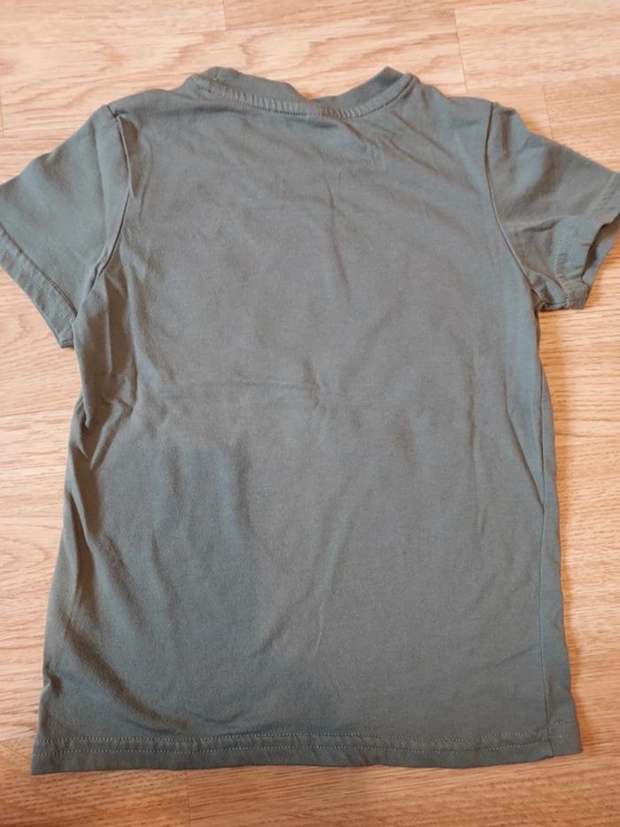 T-shirt neuf - photo numéro 3