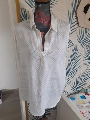 Blouse à pois sans manches L
