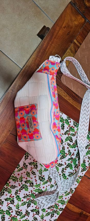 Jolie Sac Banane  artisanale neuve. Pop ! 