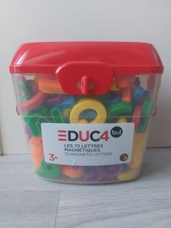 Lettres et chiffres magnétiques