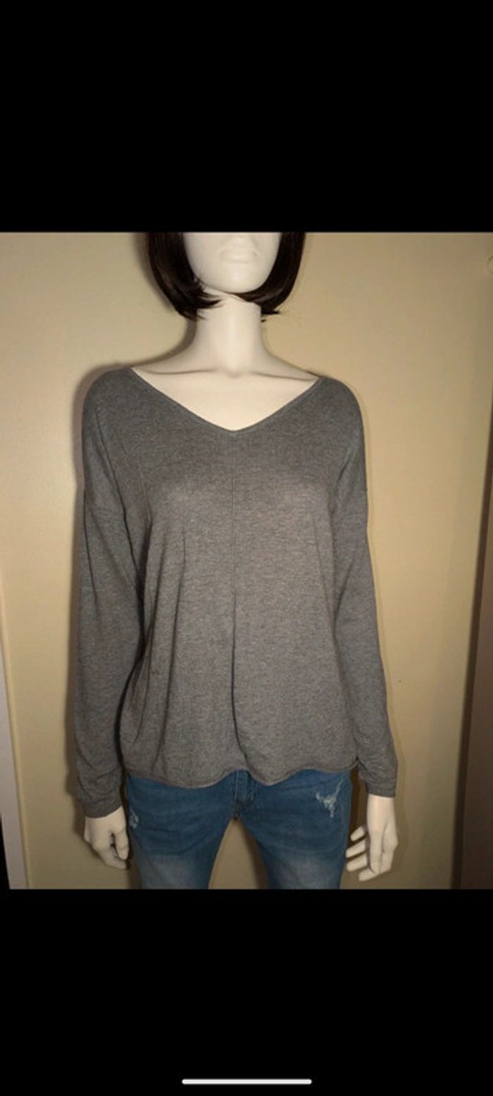 Pull col V fin gris