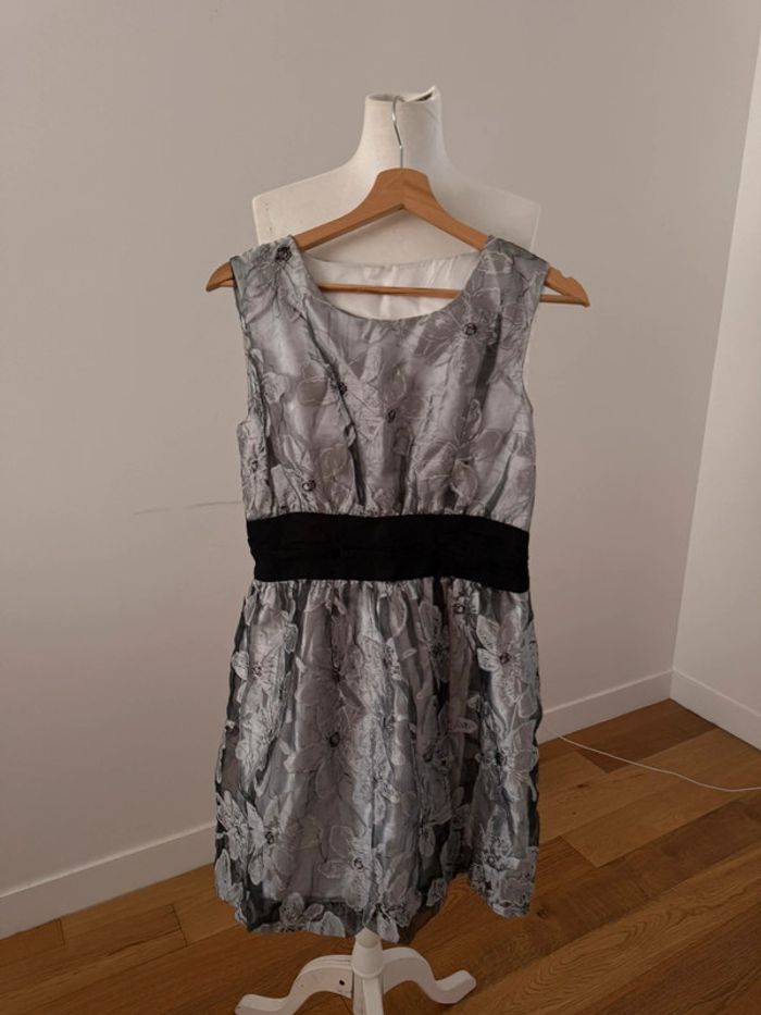 Jolie robe fleurie M/38
