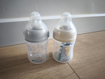 Lot 2 biberons Bébé Confort 150 ml neufs