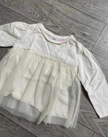 Tshirt manches longue tulle paillettes dorees - Zara 18 mois