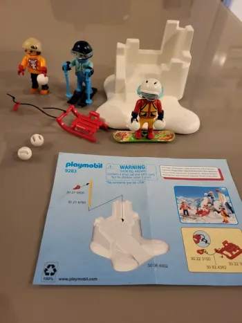 Lot de 2 sets playmobil neige enfants + marchand épicier