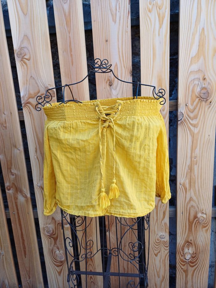Joli top épaules dénudées jaune Jennyfer taille M - photo numéro 2