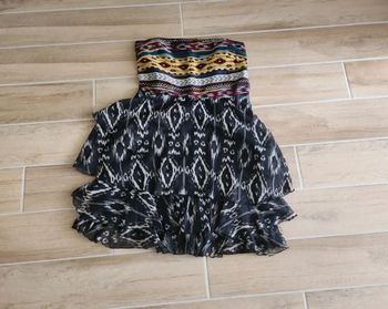 Jolie robe bustier à volants 42