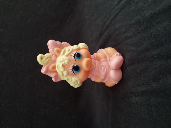 Jouet pouet Peggy la cochonne bébé de Gamble