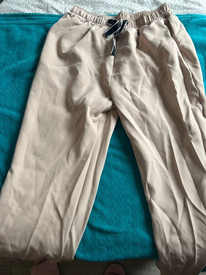 Pantalon beige - photo numéro 2