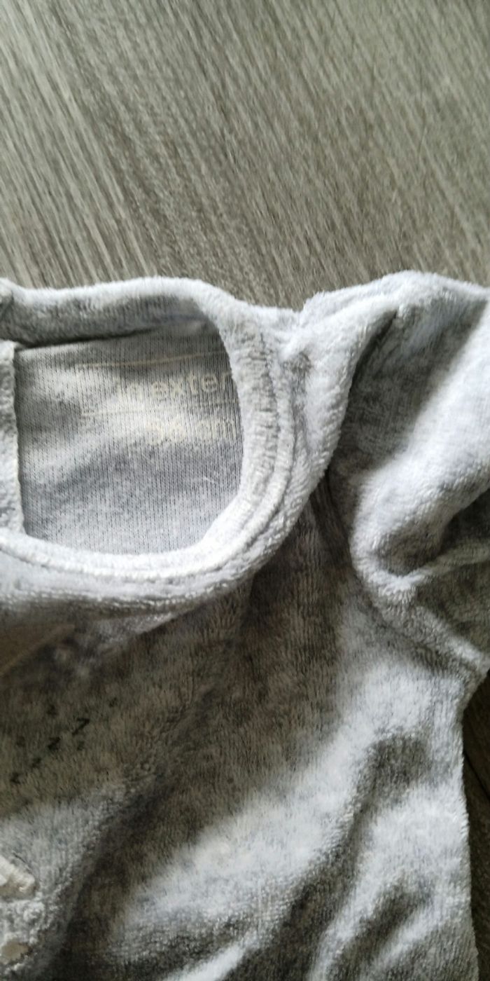 Pyjama 1 mois - photo numéro 2