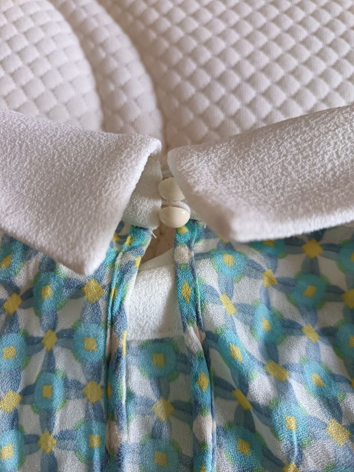 Blouse turquoise/jaune/bleue - photo numéro 4