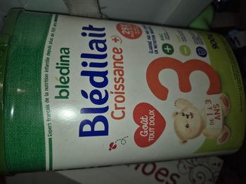 Boîte de lait 3eme age neuf bledina 