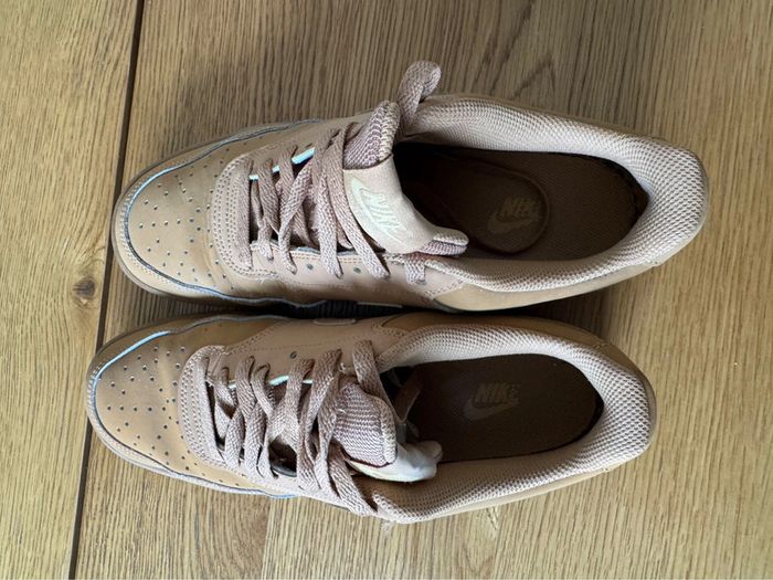 Nike homme court camel taille 42 très bon état peu porté - photo numéro 5