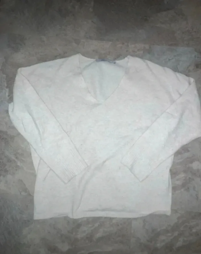Pull only taille L en très bon état .