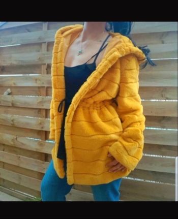 Manteau capuche poil fausse fourrure moutarde orangée Yu&Me
