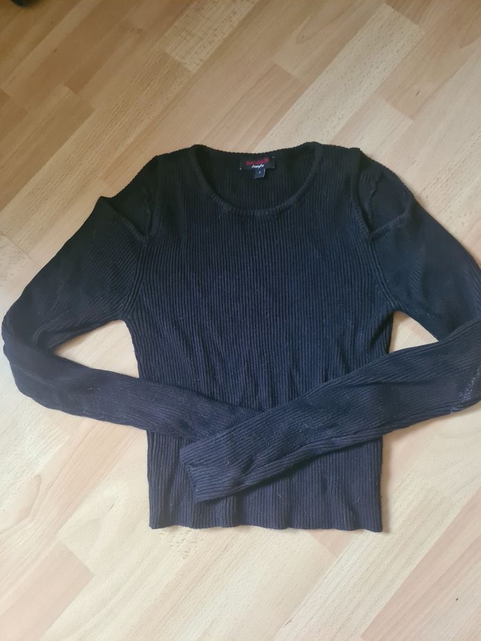 Pull noir épaules dénudées / Taille S