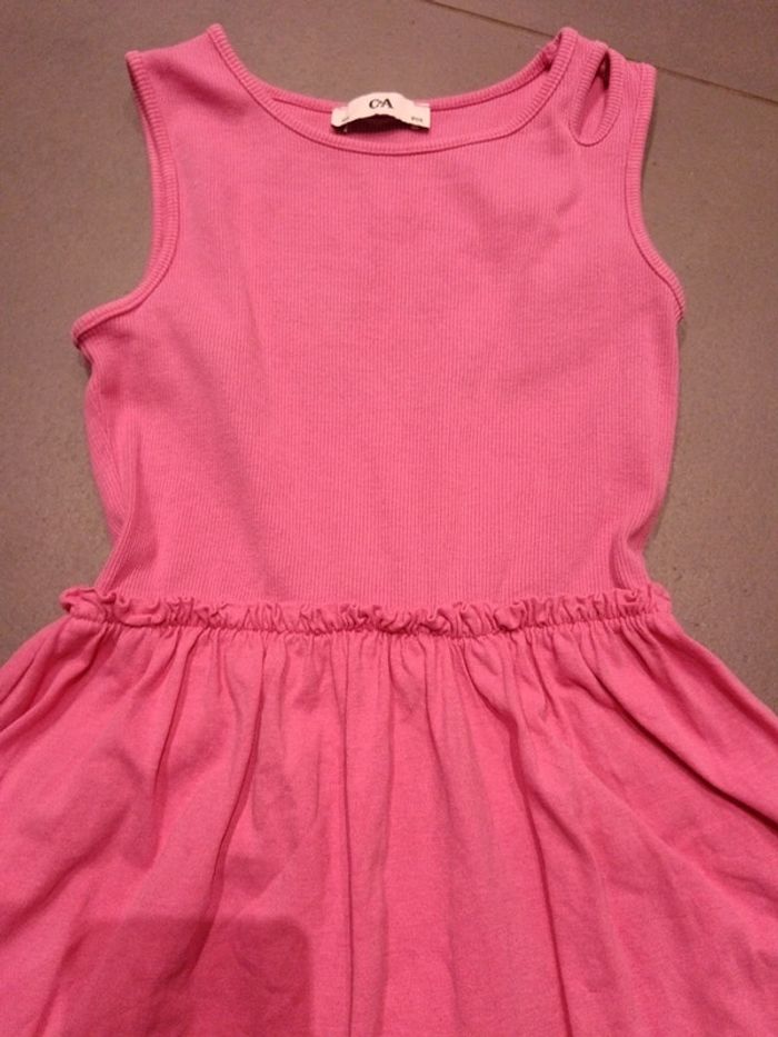 Robe C&A 9 ans - photo numéro 2