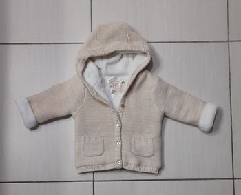 Manteau 6 mois 
Neuf avec étiquette