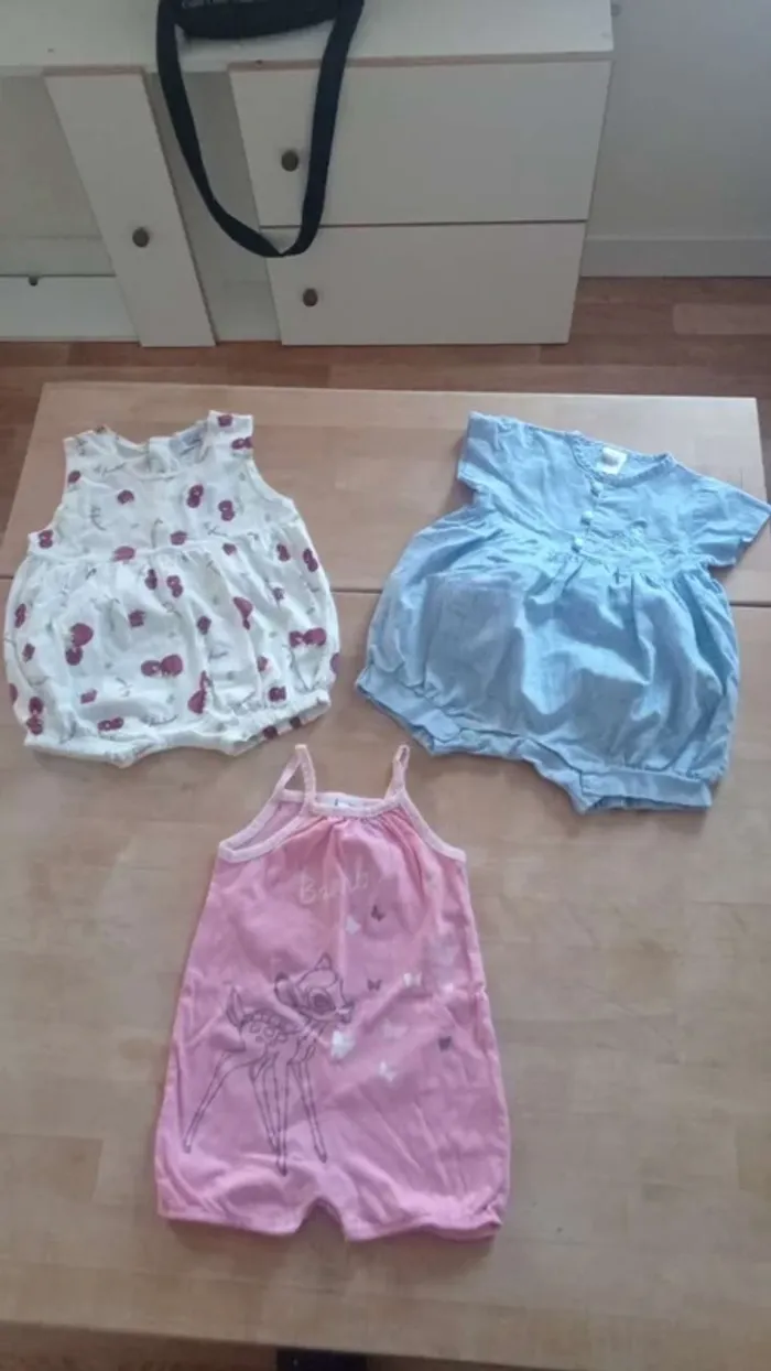 Lot de trois robes