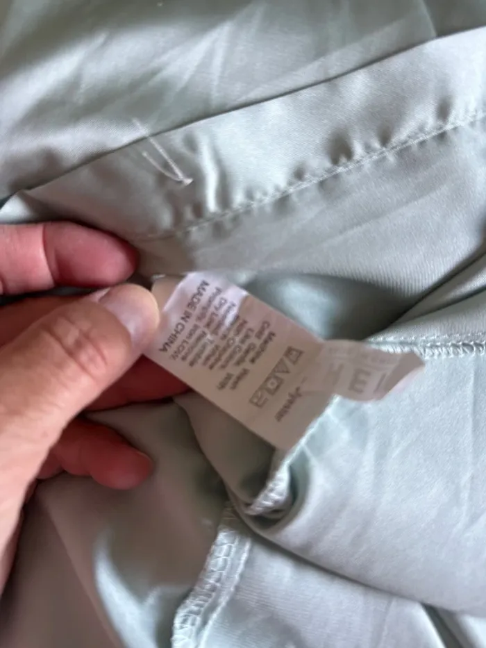 Très jolie chemise manches longues satinée femme - photo numéro 5